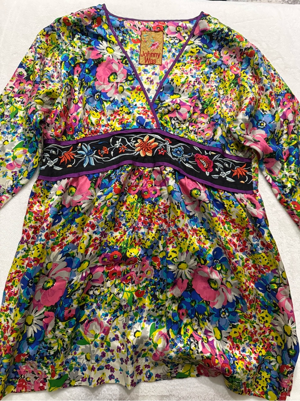 Johnny Was Colorful 100% Silk Tunic Blouse Size Medium D78